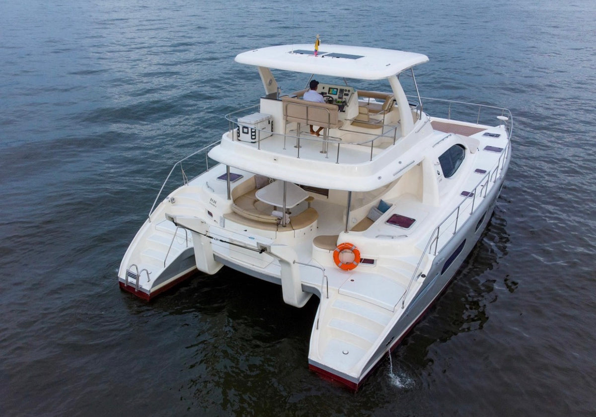 CATAMARAN | 35 PERSONAS