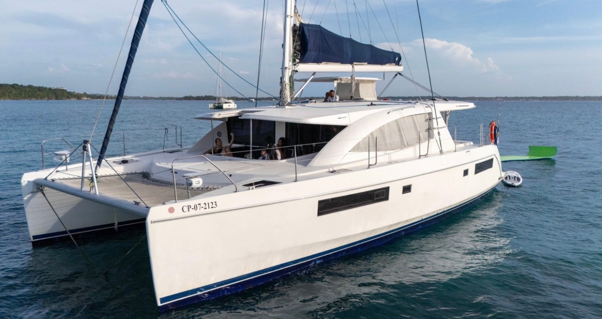CATAMARAN | 25 PERSONAS