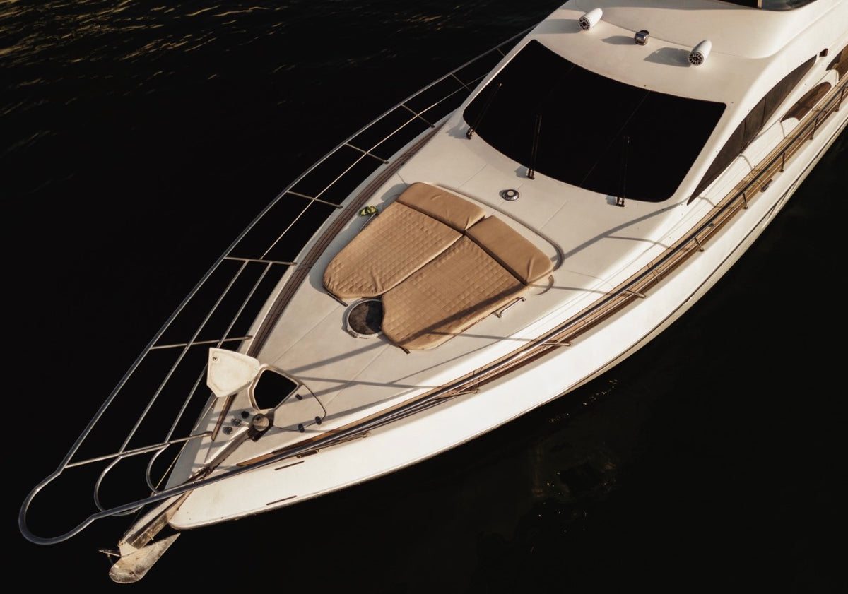 AZIMUT 62FT - 25 PAX (FESTIVAL)