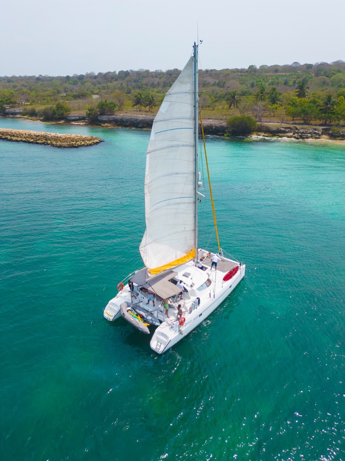 CATAMARAN | 25 PERSONAS