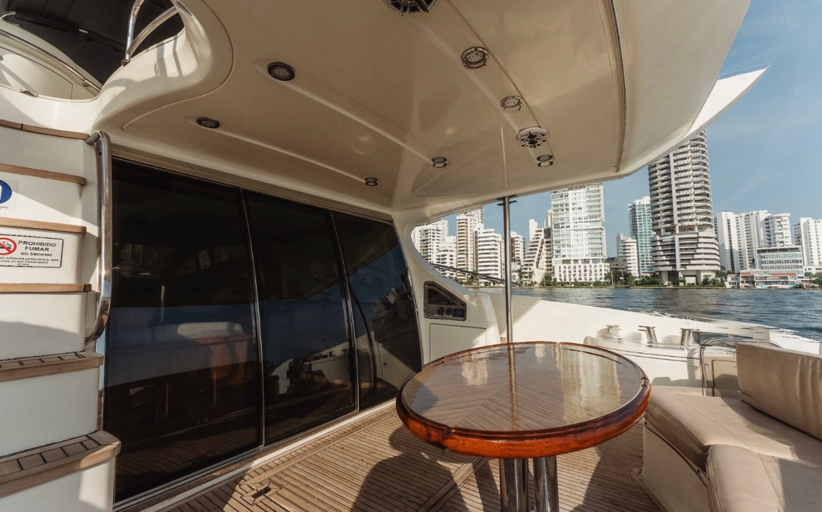 AZIMUT 62FT - 25 PAX (FESTIVAL)