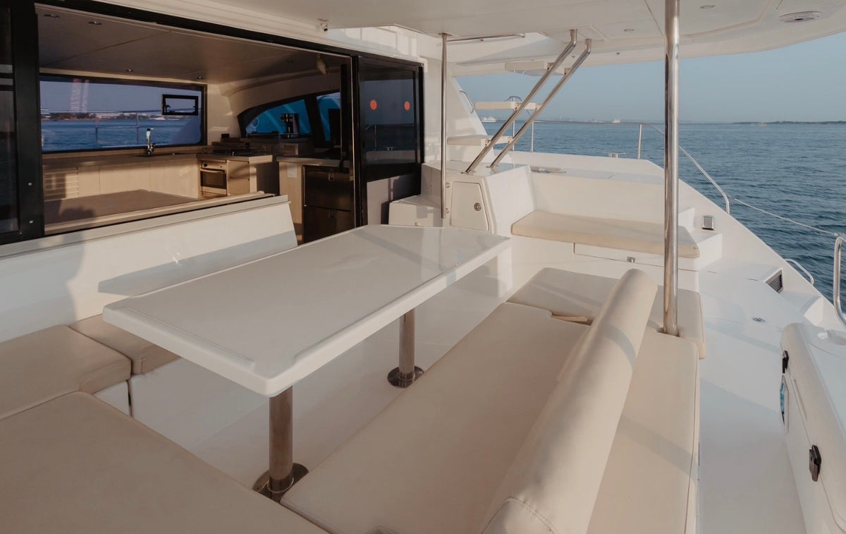 CATAMARAN | 25 PERSONAS