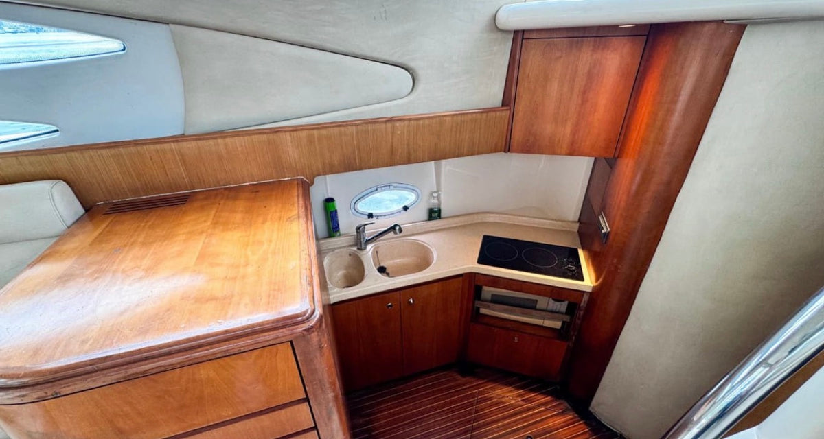 AZIMUT 39FT - 10PAX (FESTIVAL)