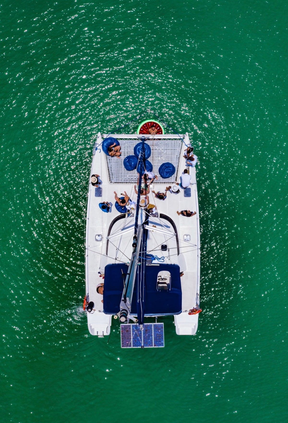 CATAMARAN | 16 PERSONAS