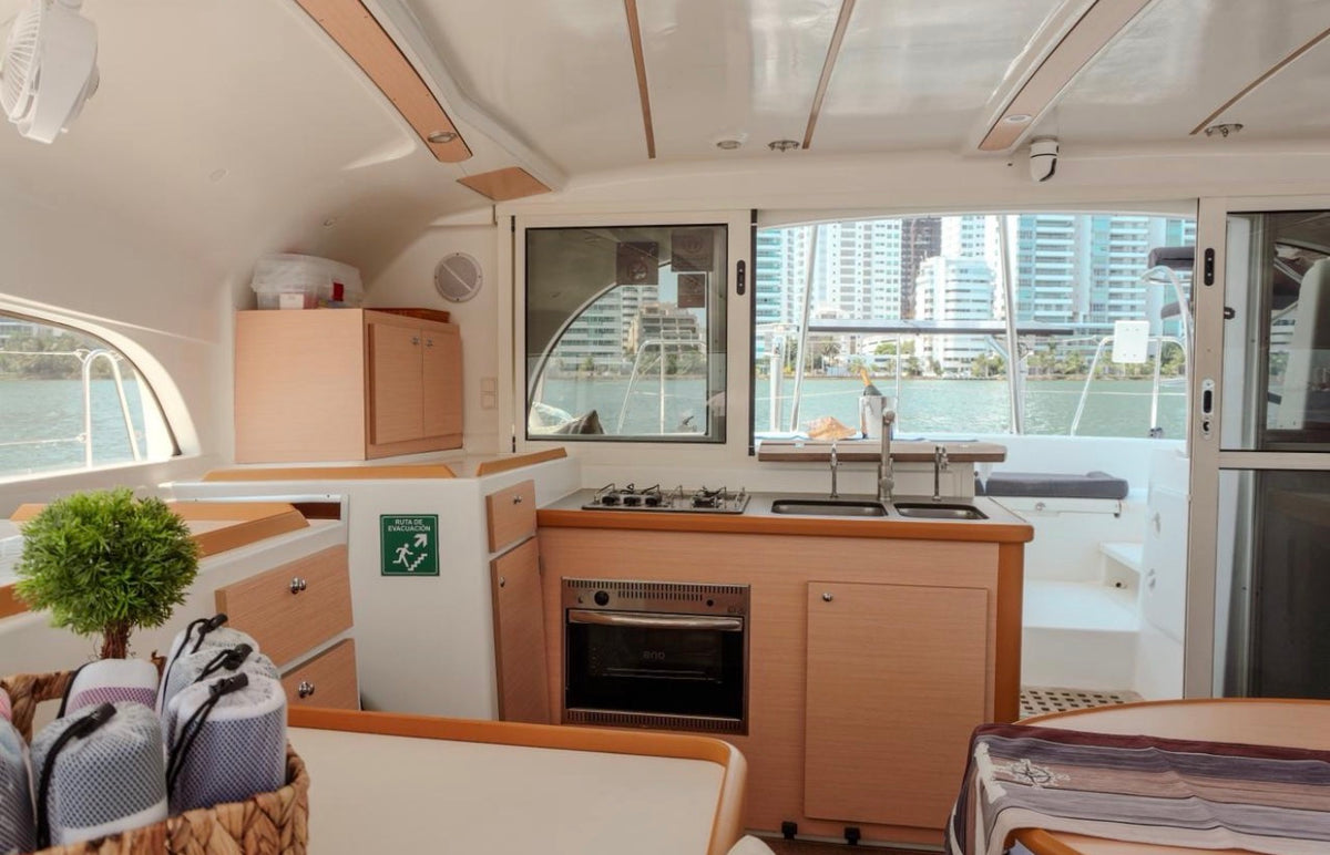 CATAMARAN | 15 PERSONAS