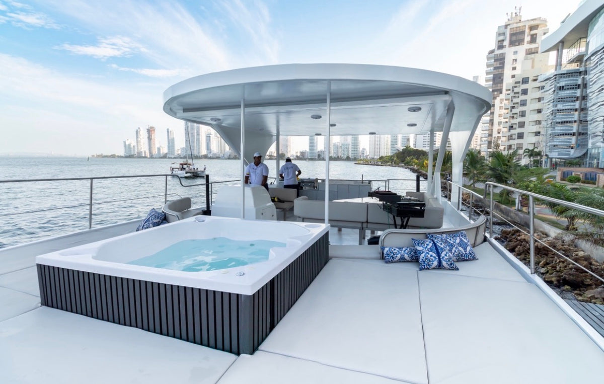 CATAMARAN | 40 PERSONAS